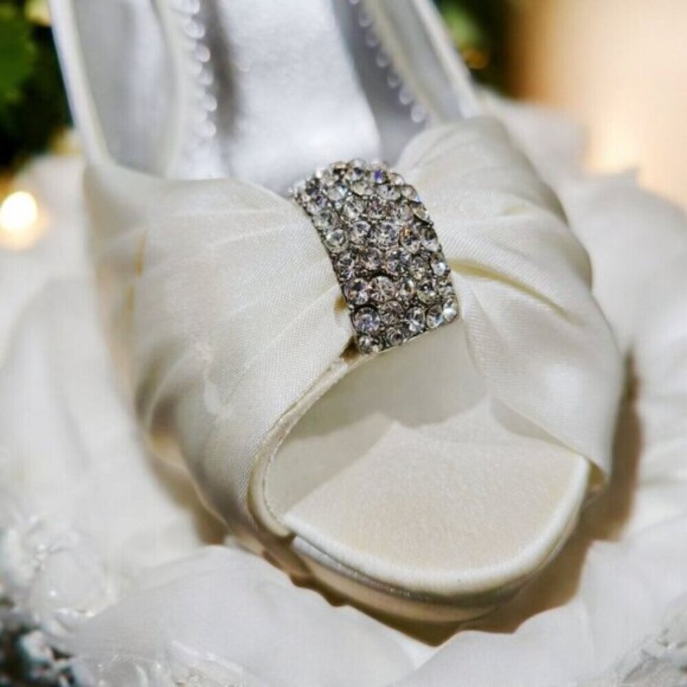 Michaelangelo ✦ Diana Ivory Satin Peep‑Toe Heels ✦ Rhinestone Bridal 4" Heel 7.5